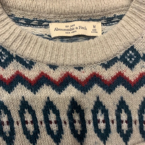 A & F Cozy Fair Isle Sweater 🍂 - Picture 2 of 3